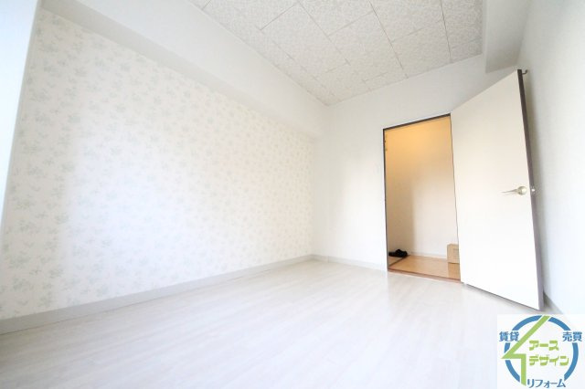 グランデージ明西の洋室