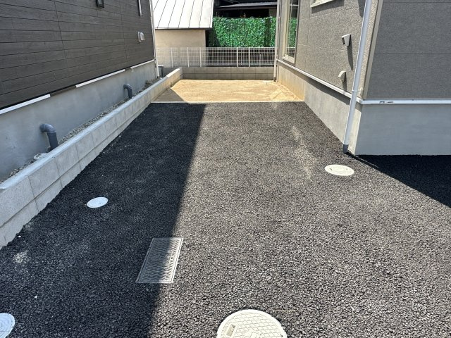 明石市大久保町谷八木新築戸建８号棟の駐車場