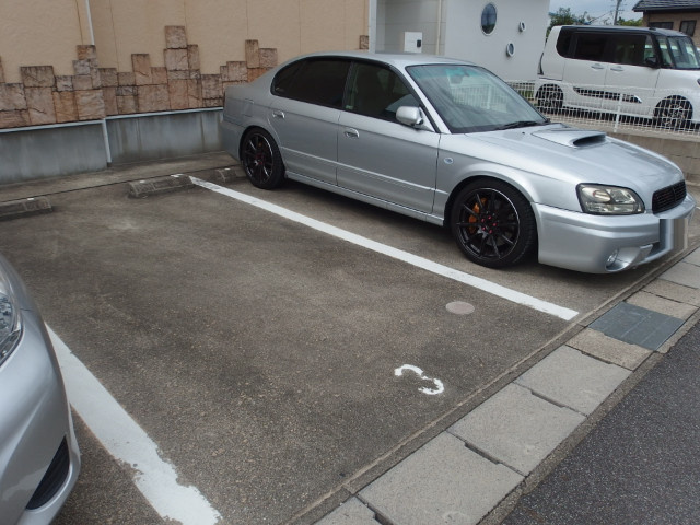 わかば苑Ⅲの駐車場