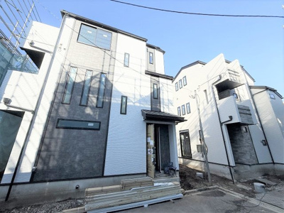 【外観パース】 | 【諸費用２５０万円ＯＦＦ！！】■喜多見駅１０分■住宅性能評価７項目で最高評価 | 【お得な諸費用サービスキャンペーン中！！】
■詳細は「物件概要」の「諸費用」欄をご確認下さい！
■喜多見駅１０分
■住宅性能評価７項目で最高評価
■ＺＥＨ水準住宅
■省エネ性能ラベル
■３０年保証