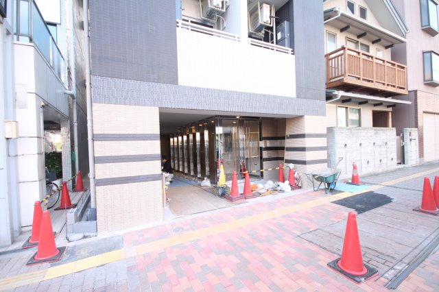 【エントランス】