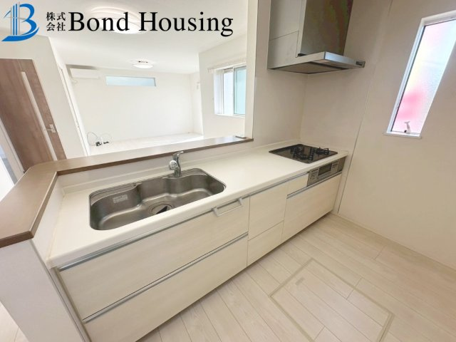 「お車3～4台駐車可」「小学校徒歩13分」　玉津町今津　築3年のキッチン