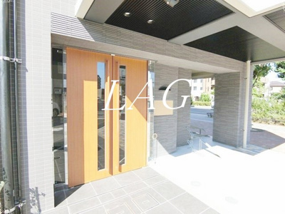 【エントランス】 | ディアレイシャス新宿中落合 | エントランスです。