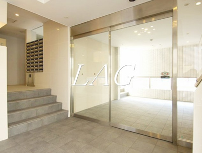 【エントランス】 | レジディア上落合 | エントランスです。