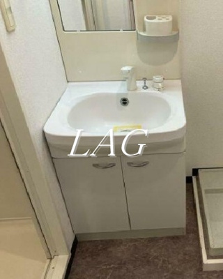 【洗面所】 | フェニックス西参道タワー | 洗面台です。