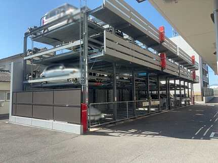 BELISTA吉島の駐車場