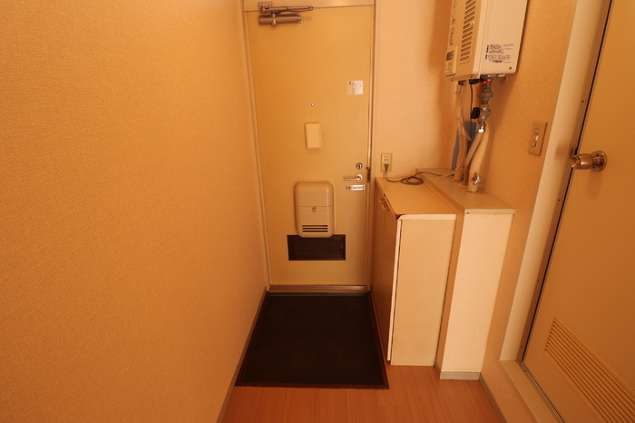 ドミトリー中浦和の玄関