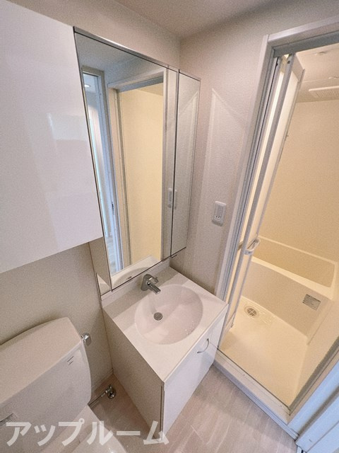 ピノ・ノワール新守山の洗面所