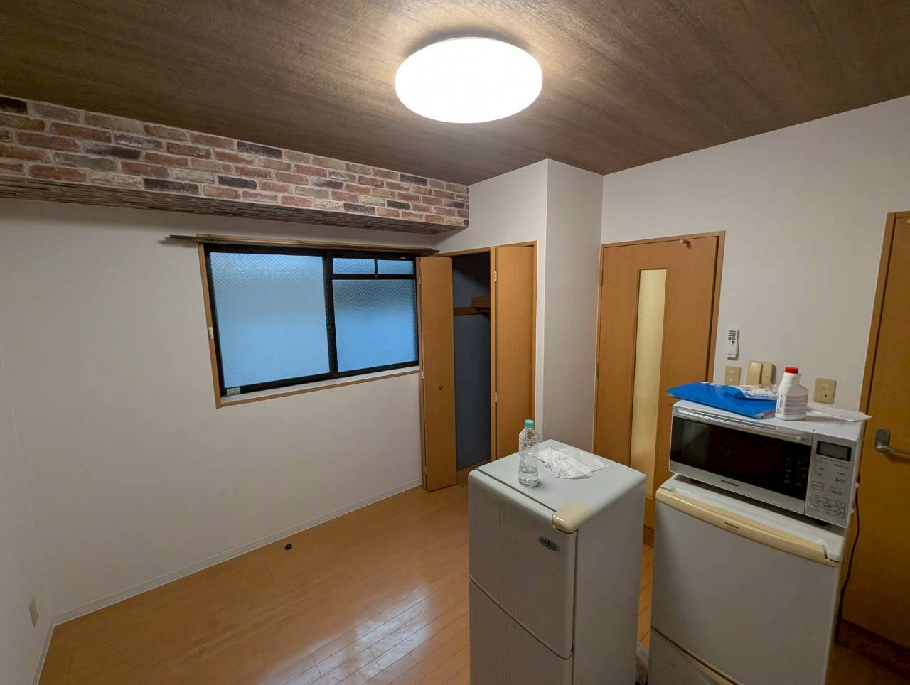 ソレイユ花屋敷の居間・リビング