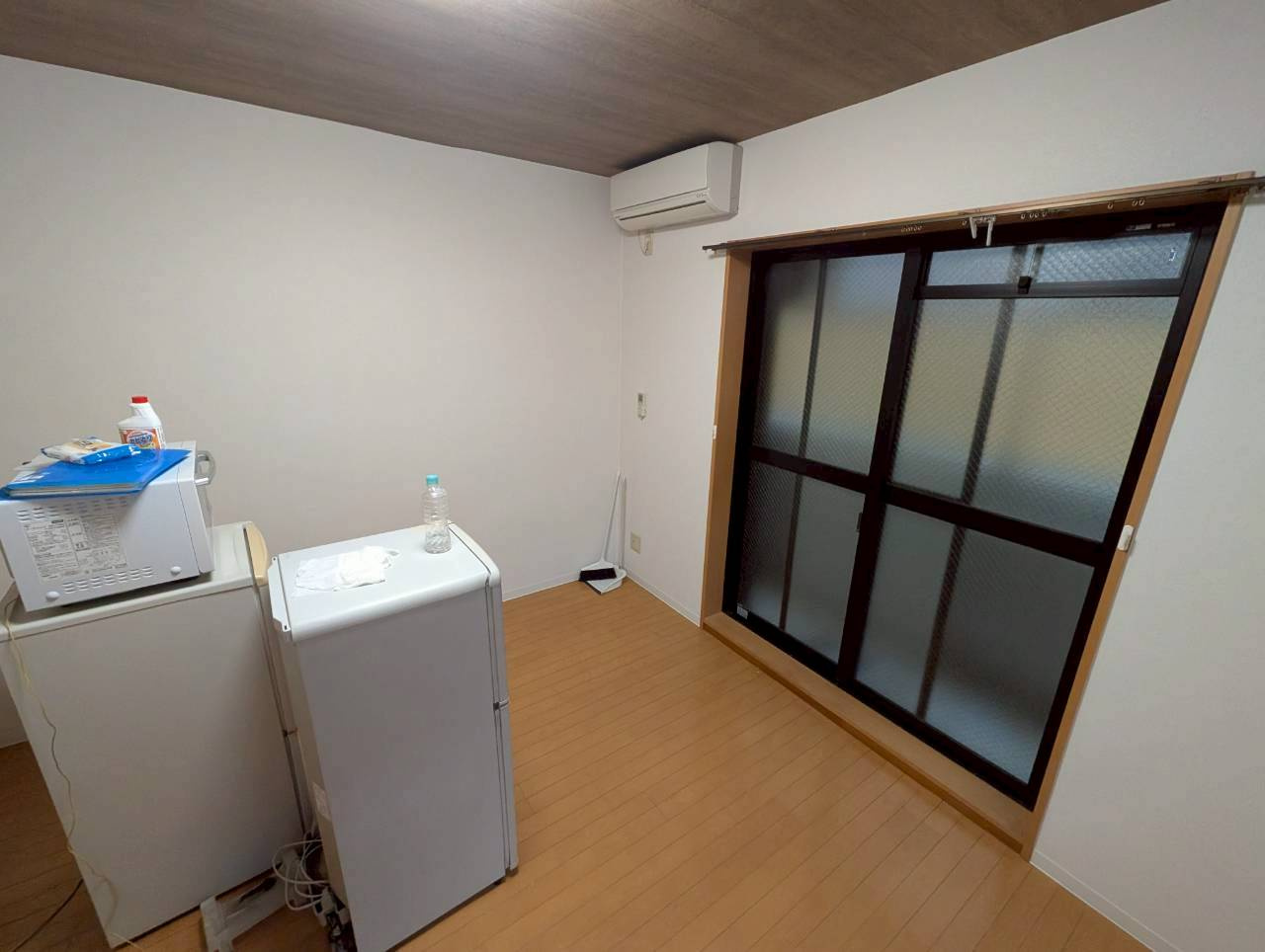 ソレイユ花屋敷の居間・リビング