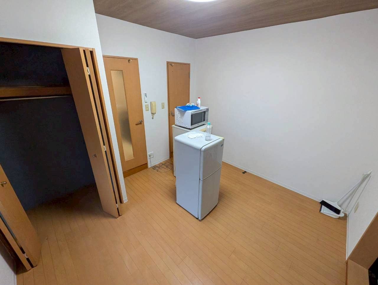 ソレイユ花屋敷の居間・リビング