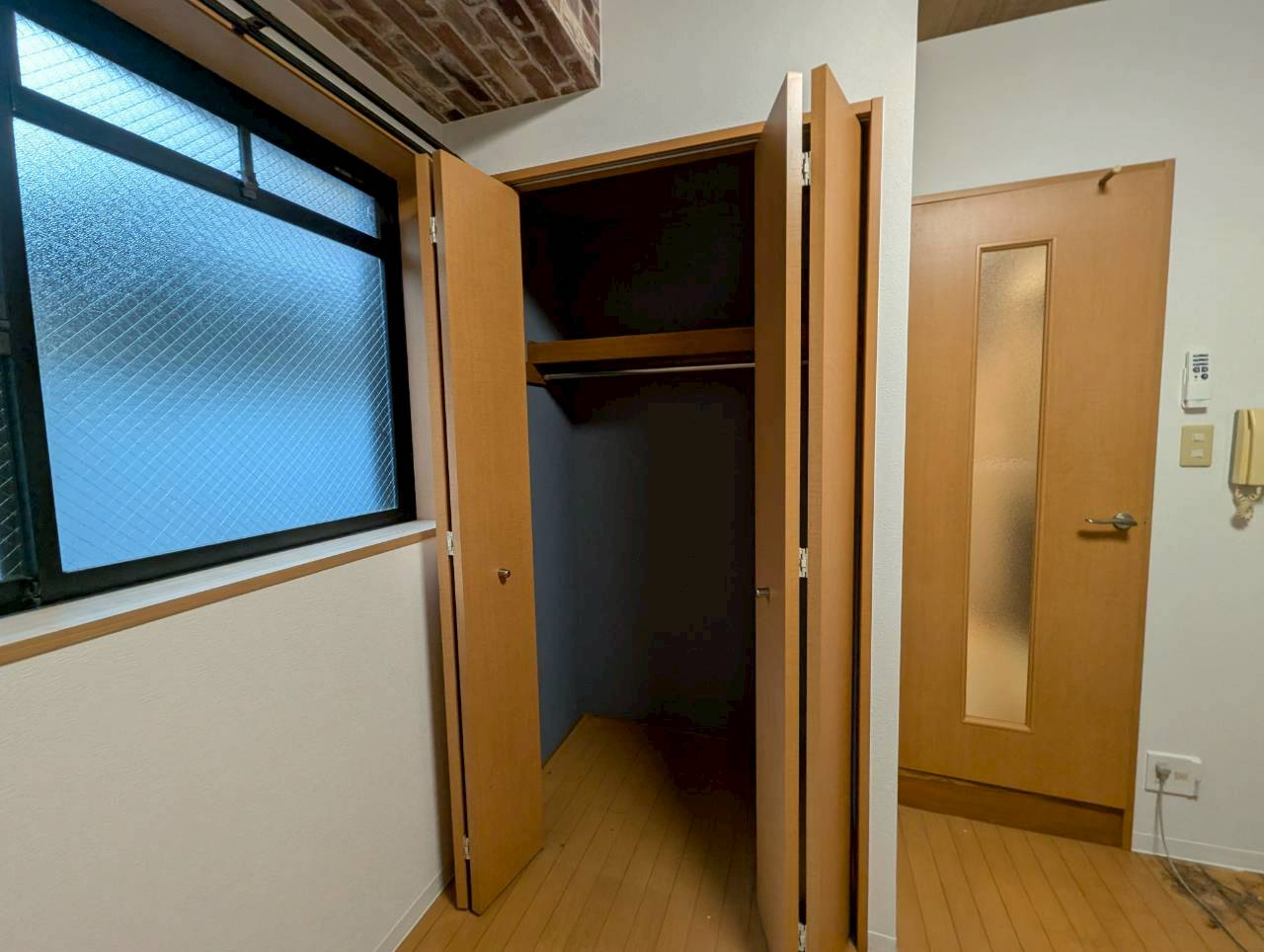 ソレイユ花屋敷の居間・リビング