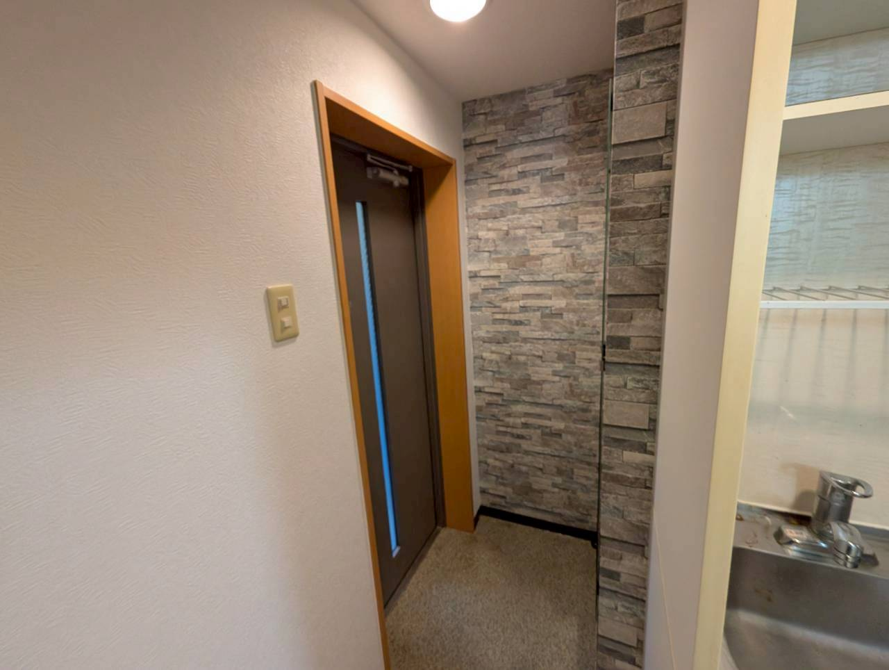 ソレイユ花屋敷の玄関