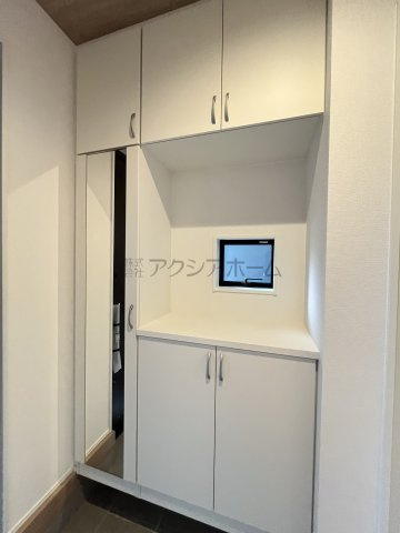 入間市大字下藤沢・全2棟　新築一戸建　2号棟の玄関