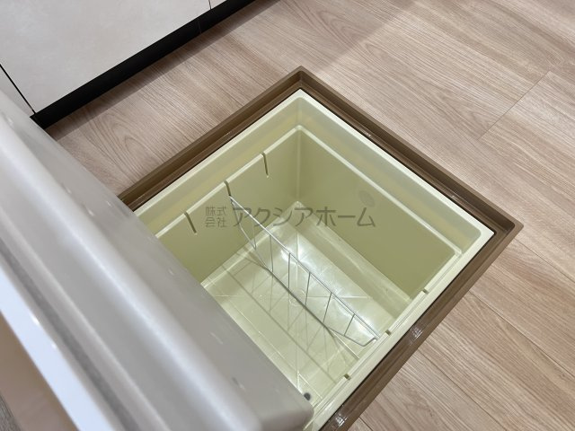 入間市大字下藤沢・全2棟　新築一戸建　2号棟の収納|床下収納