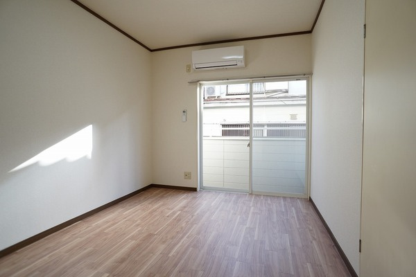 メゾンソシアの居間・リビング