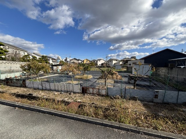 姫路市伊伝居/売土地の前面道路含む現地写真
