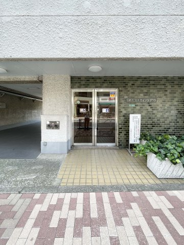 江古田スカイマンションのエントランス