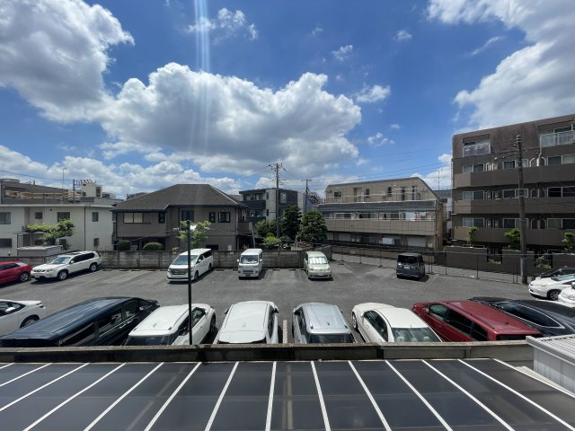 江古田スカイマンションの駐車場