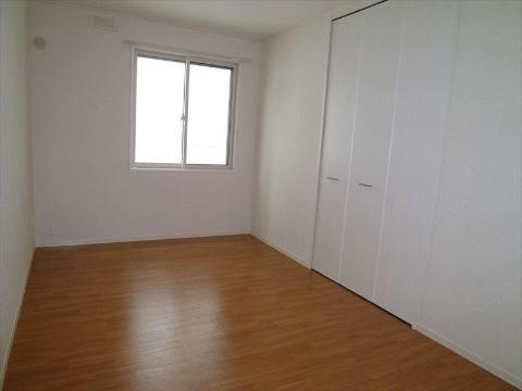 津島京町戸建ての居間・リビング|室内