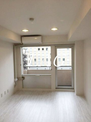 【居間・リビング】 | 東新橋ビル | 洋室のお部屋です。