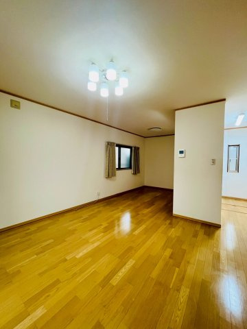 【居間・リビング】 | 鶴見区横堤２丁目中古戸建
