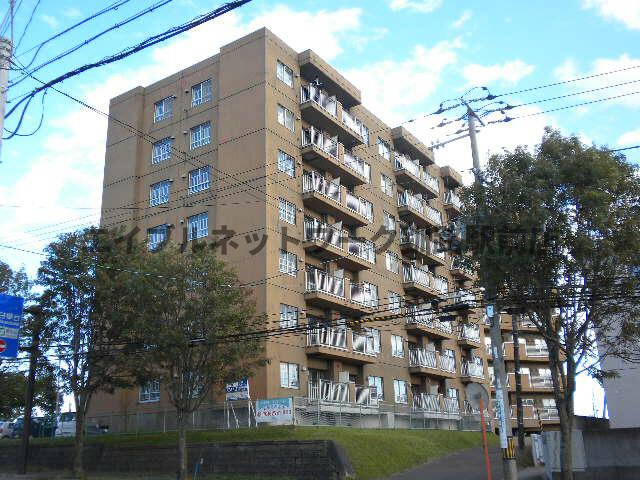 大栄マンション鶴ヶ岱の外観