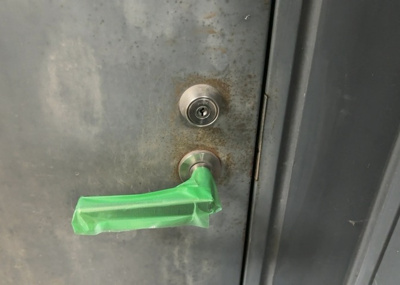 【防犯設備】 | サンビュー南町 | 当然のことではありますが、オートロックやセンサーライト、ホームセキュリティーなどの防犯設備があれば、小さいお子様がいるご家庭も安心ですよね！まず物件購入の際は、防犯設備もチェックするようにしましょう。