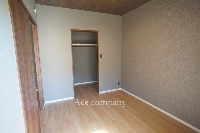 【寝室】 | メロディーハイム清水谷 | 【洋室4.6帖】ウォークインクローゼット完備です♪