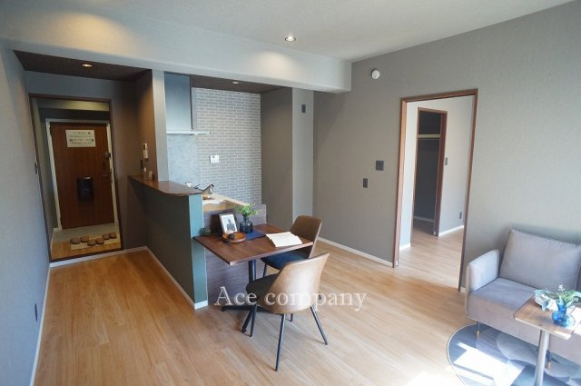 【居間・リビング】 | メロディーハイム清水谷 | 【LDK：約11.2帖】