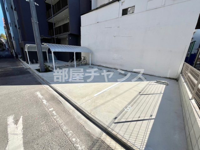 ファミールプライムの駐車場