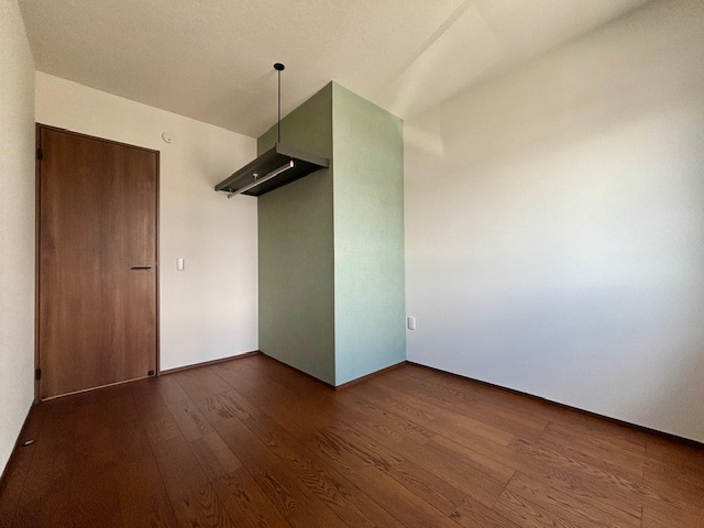 久留米市津福今町　10号地の洋室