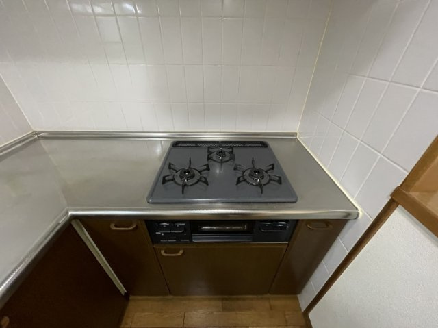 ロイヤルシティー日生の設備|3口ガスコンロ