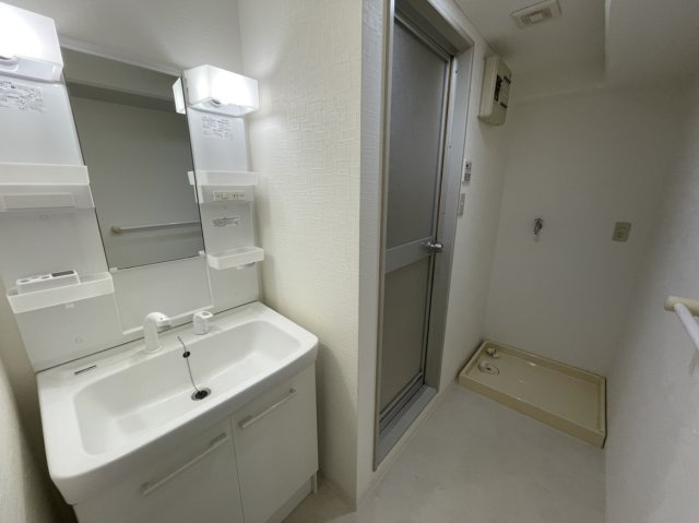 ロイヤルシティー日生の独立洗面台