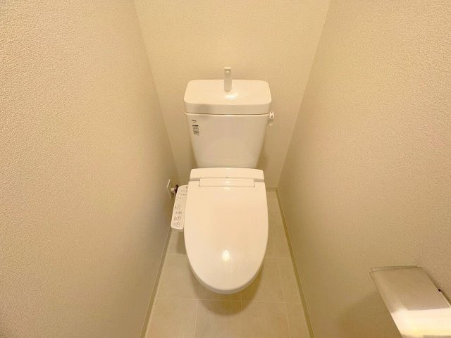 プレサンスOSAKA三国ネオスのトイレ