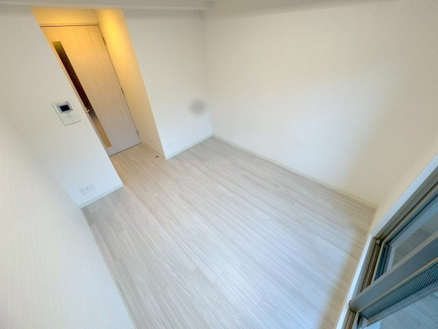 プレサンスOSAKA三国ネオスの洋室