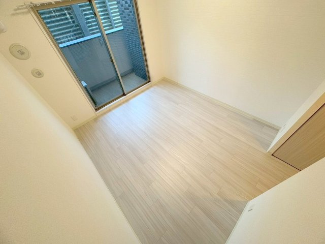 プレサンスOSAKA三国ネオスの居間・リビング