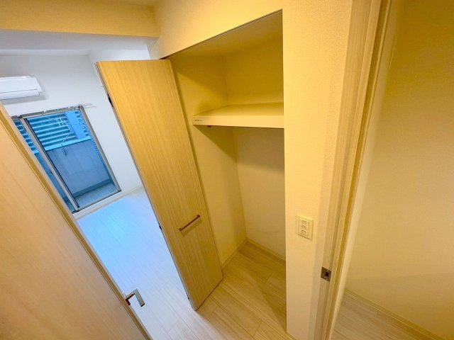 プレサンスOSAKA三国ネオスの収納