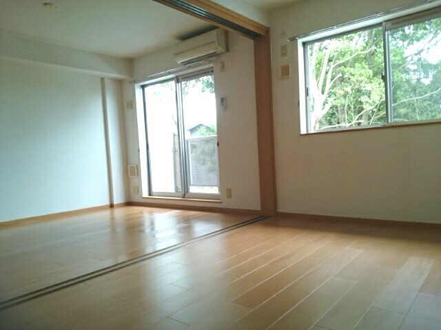 プロスペリティ・弐番館の居間・リビング|居室・リビング