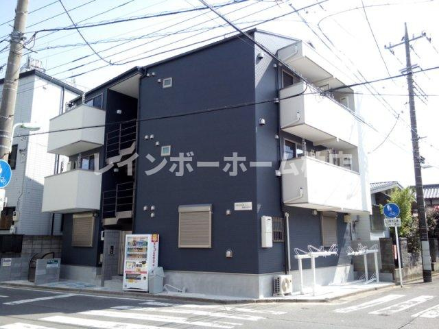 三郷駅徒歩3分♪人気の角部屋です。