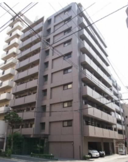 【外観】 | ルーブル豊島千石 | 陽光浴びる外観がシンプルな外観をより際立たせ、人々の記憶に存在感を植え付けます。