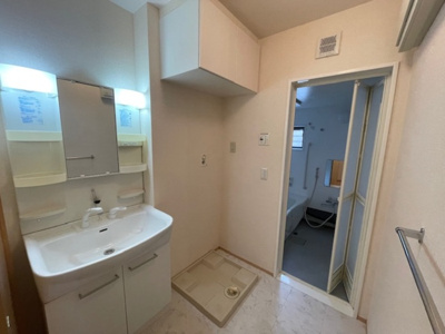 【洗面所】 | モンソレーユC