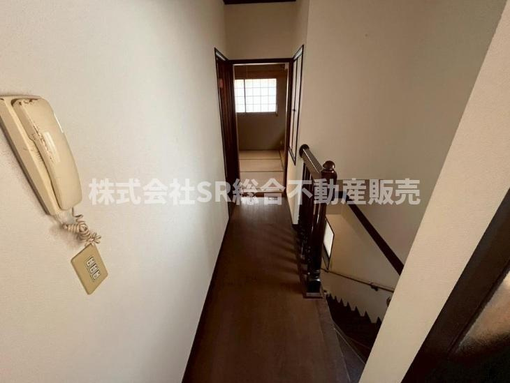 六万寺町1丁目中古戸建の内装|リフォームや住宅ローン・東大阪市の不動産の事なら弊社にお任せ下さいませ！
各地域の特徴・グルメ・裏道やその他、細かい情報等も熟知した
東大阪市出身のスタッフが新生活を送るお客様をサポート致します！