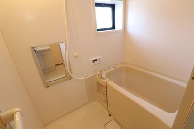 【浴室】 | ヴィルヌーブC | 写真別部屋・同タイプのお部屋です。