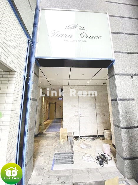 ティアラグレイス両国タワーのエントランス