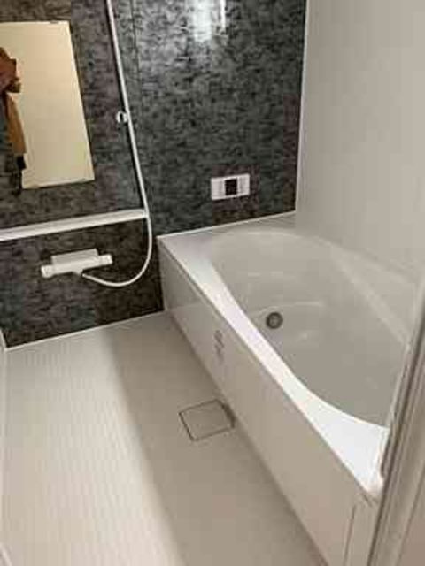 双葉ヶ丘一丁目貸家の浴室