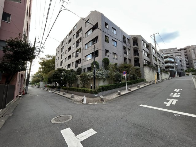 クレッセント仙台坂パークサイドの外観