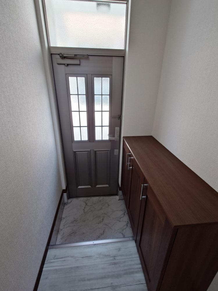 神戸市東灘区森北町4丁目戸建の玄関