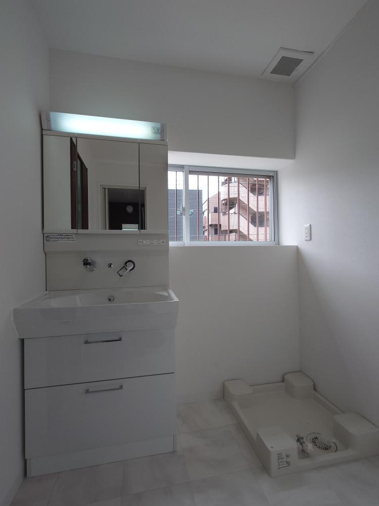 神戸市東灘区森北町4丁目戸建の居間・リビング