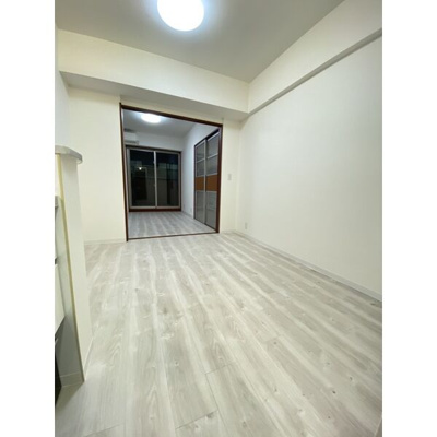 【居間・リビング】 | CITY SPIRE桜川Ⅱ 仲介手数料無料